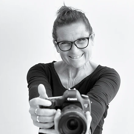 portrait of fine art photographer marion rockstroh-kruft with camera in hands