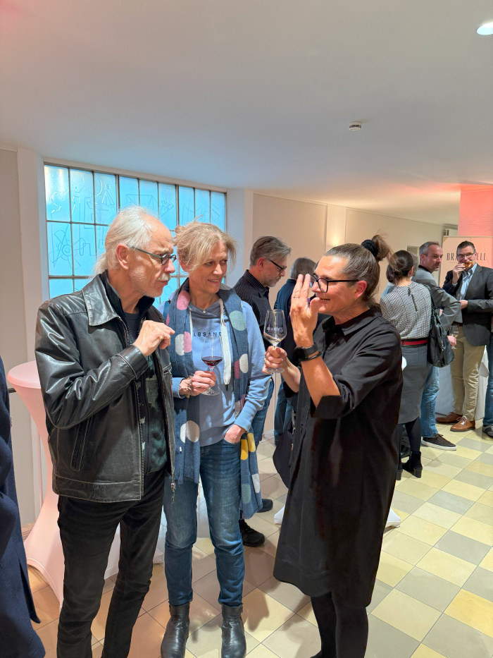 Erfolgreiche Vernissage: "Zwischen Realität & Vision - Rheinhessen jenseits des Offensichtlichen" 8 vernissage11kl data